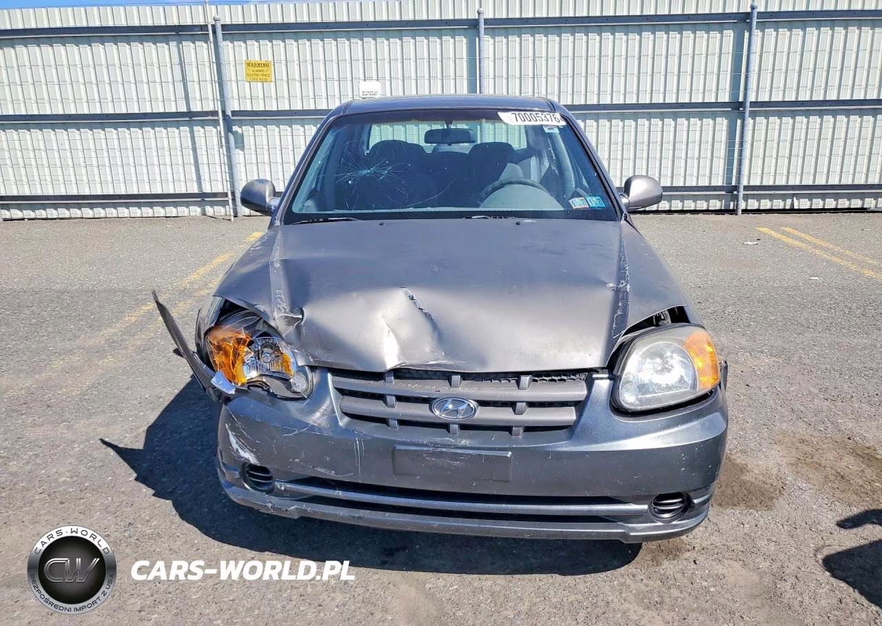 2005 Hyundai Accent Gls VIN:KMHCG45C75U647185 - 5