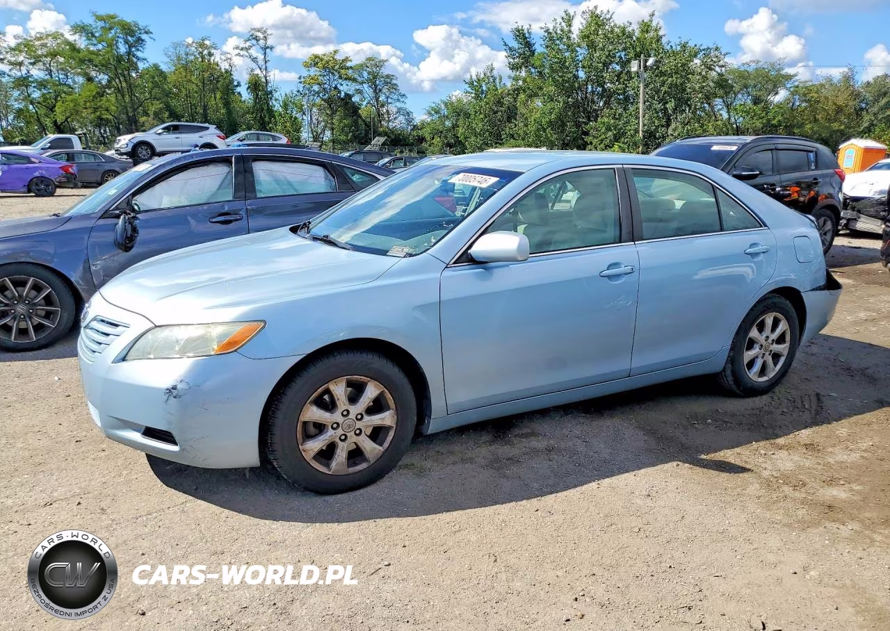 2009 Toyota Camry Le – zdjęcie 1 z 12