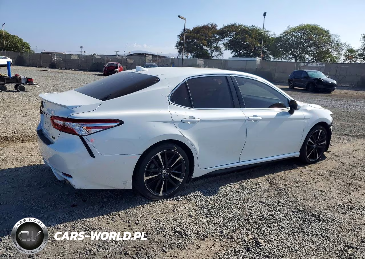 2020 Toyota Camry Xse VIN:4T1K61AK4LU315597 - 3