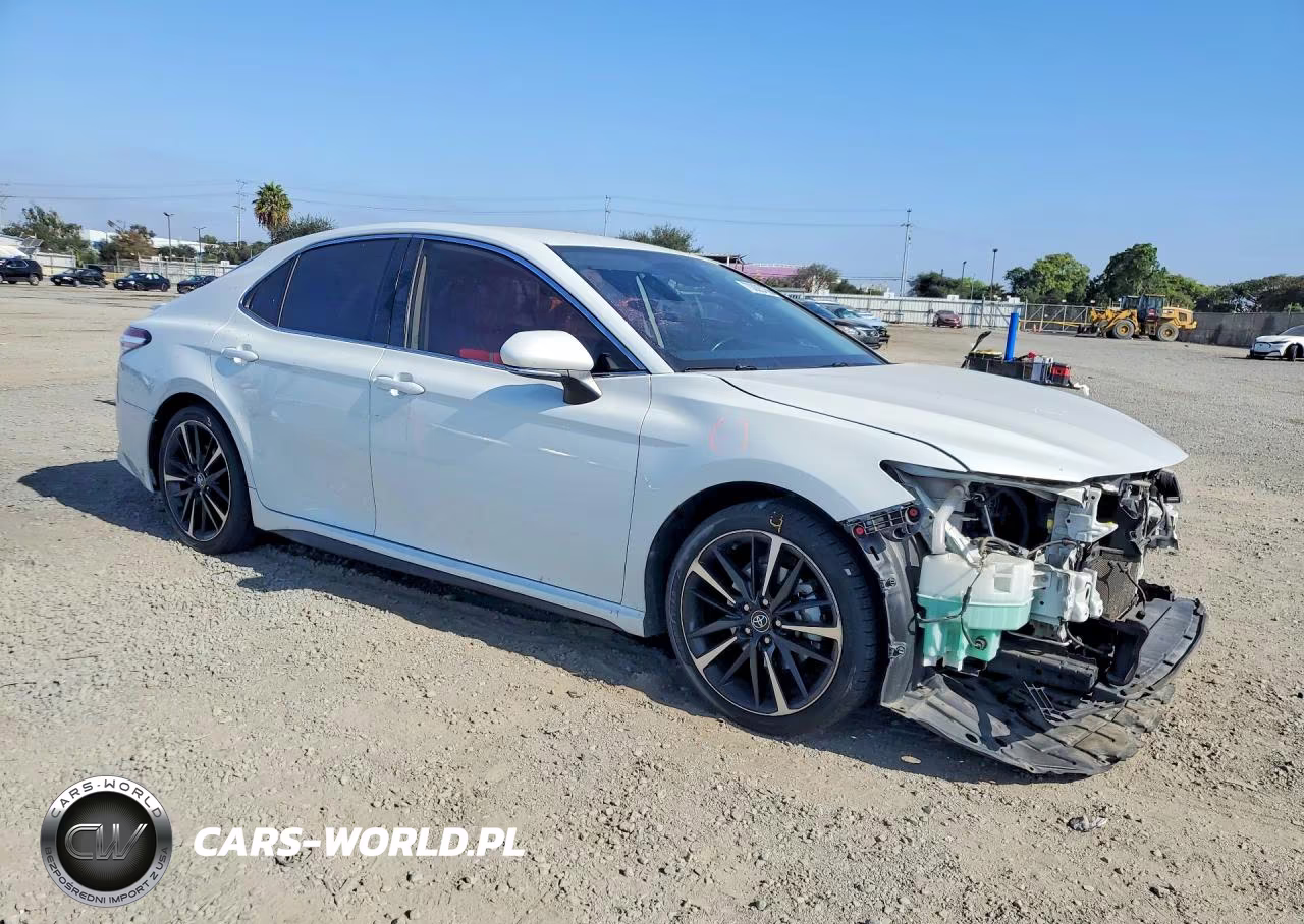 2020 Toyota Camry Xse VIN:4T1K61AK4LU315597 - 4