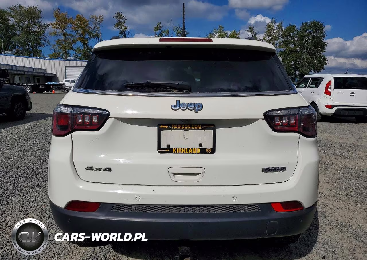 2018 Jeep Compass Latitude VIN:3C4NJDBB6JT492109 - 6
