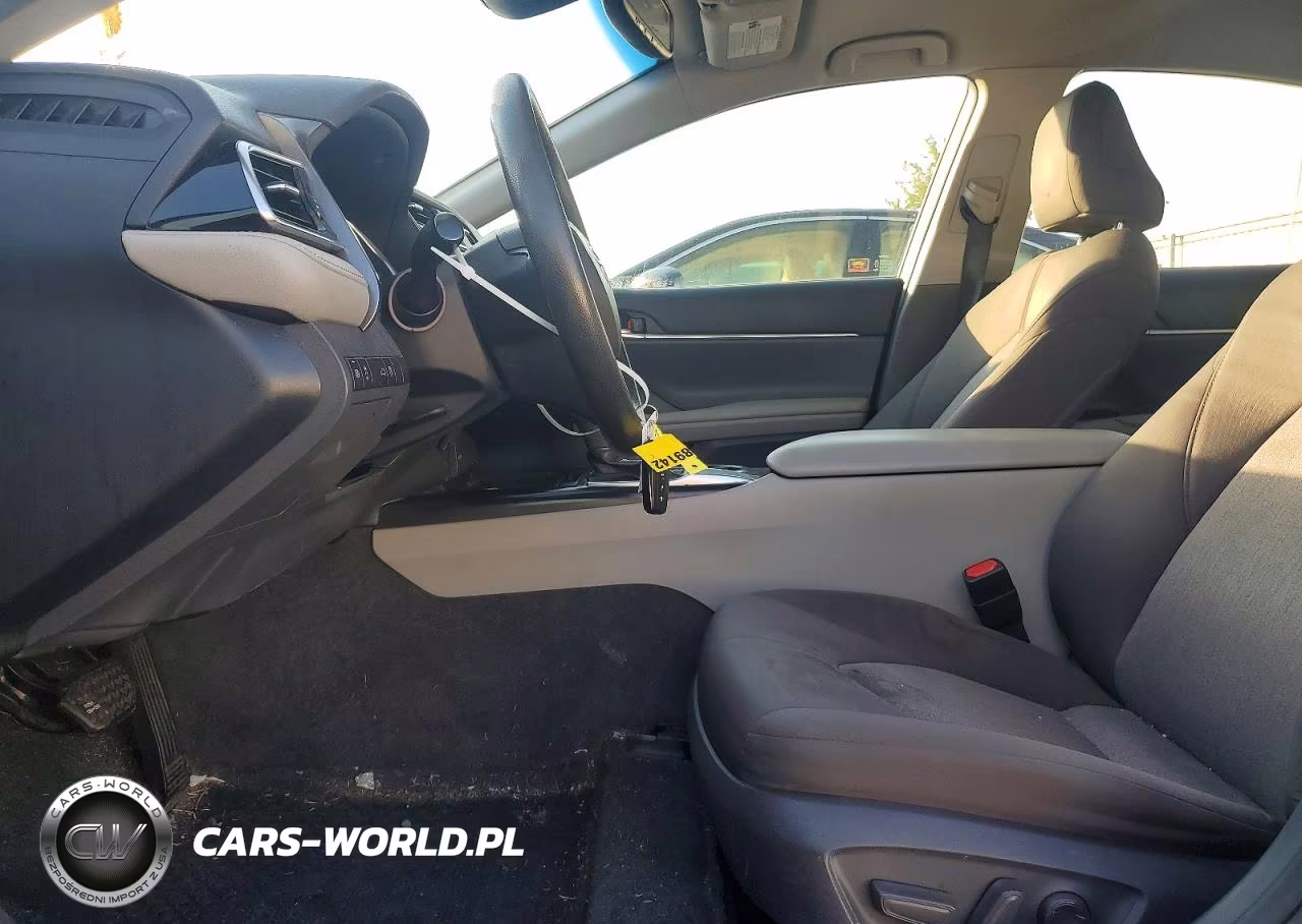 2018 Toyota Camry Le VIN:JTNB11HK1J3034980 - 7