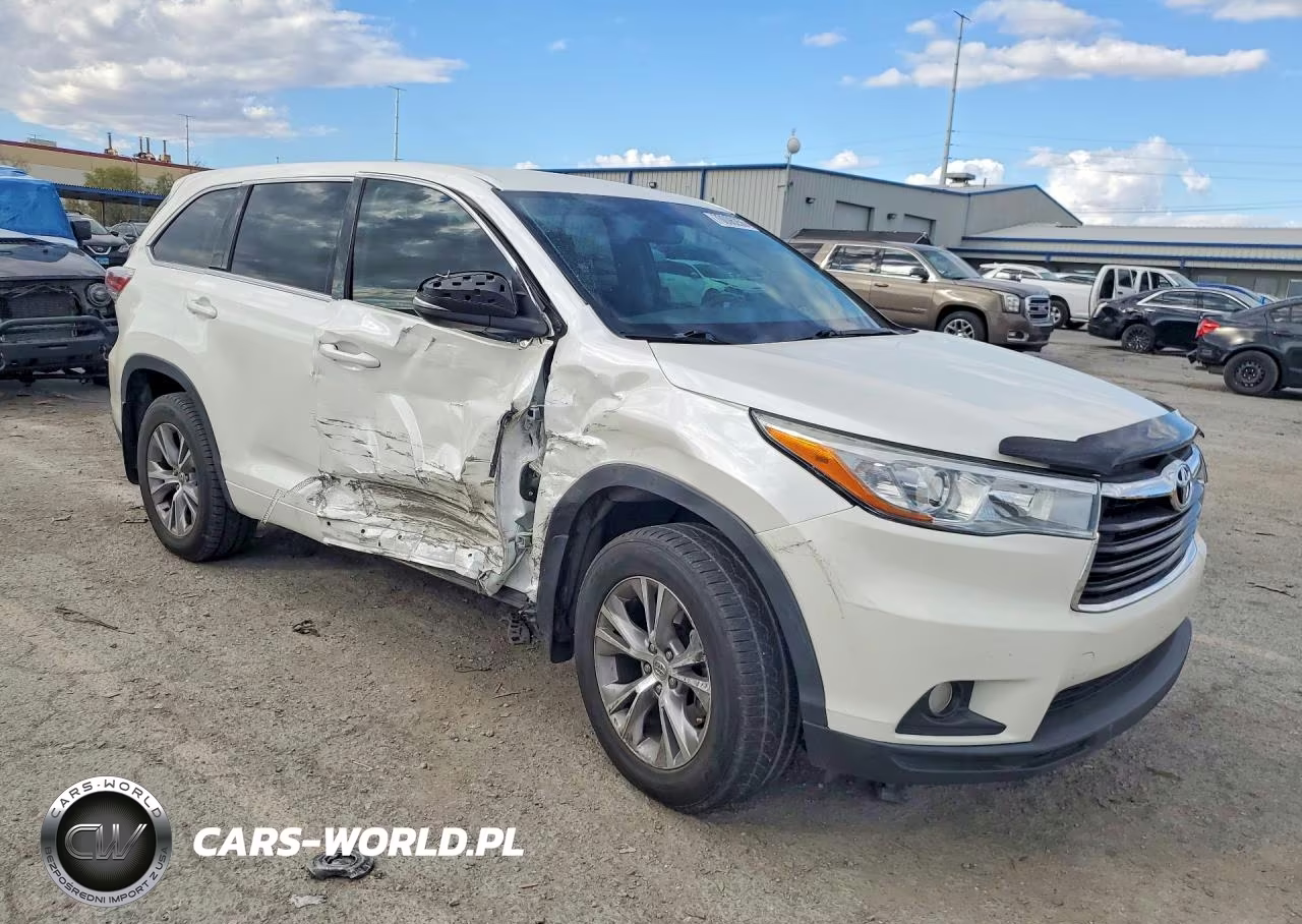 2015 Toyota Highlander Le Plus VIN:5TDBKRFH8FS191712 - 4