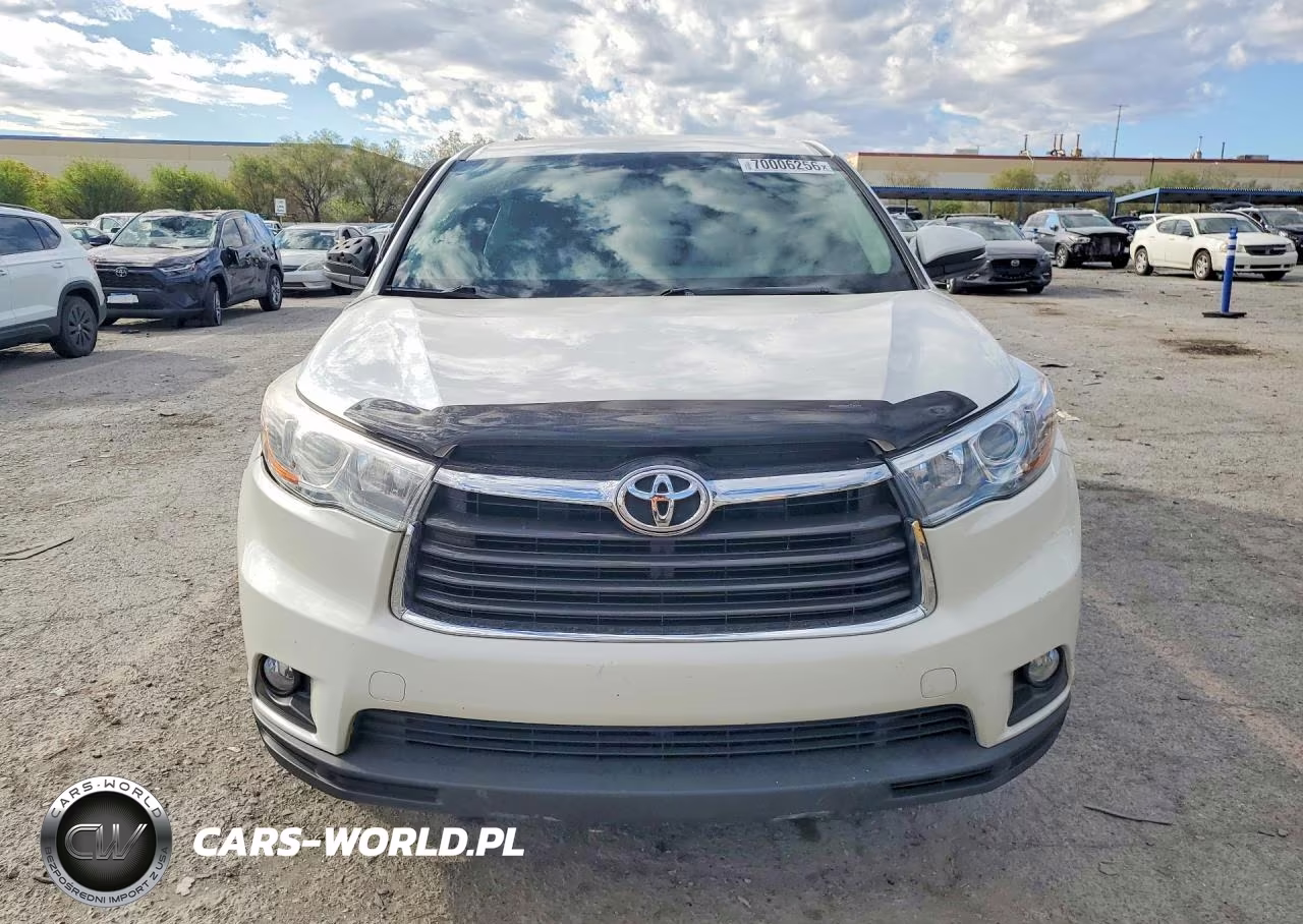 2015 Toyota Highlander Le Plus VIN:5TDBKRFH8FS191712 - 5