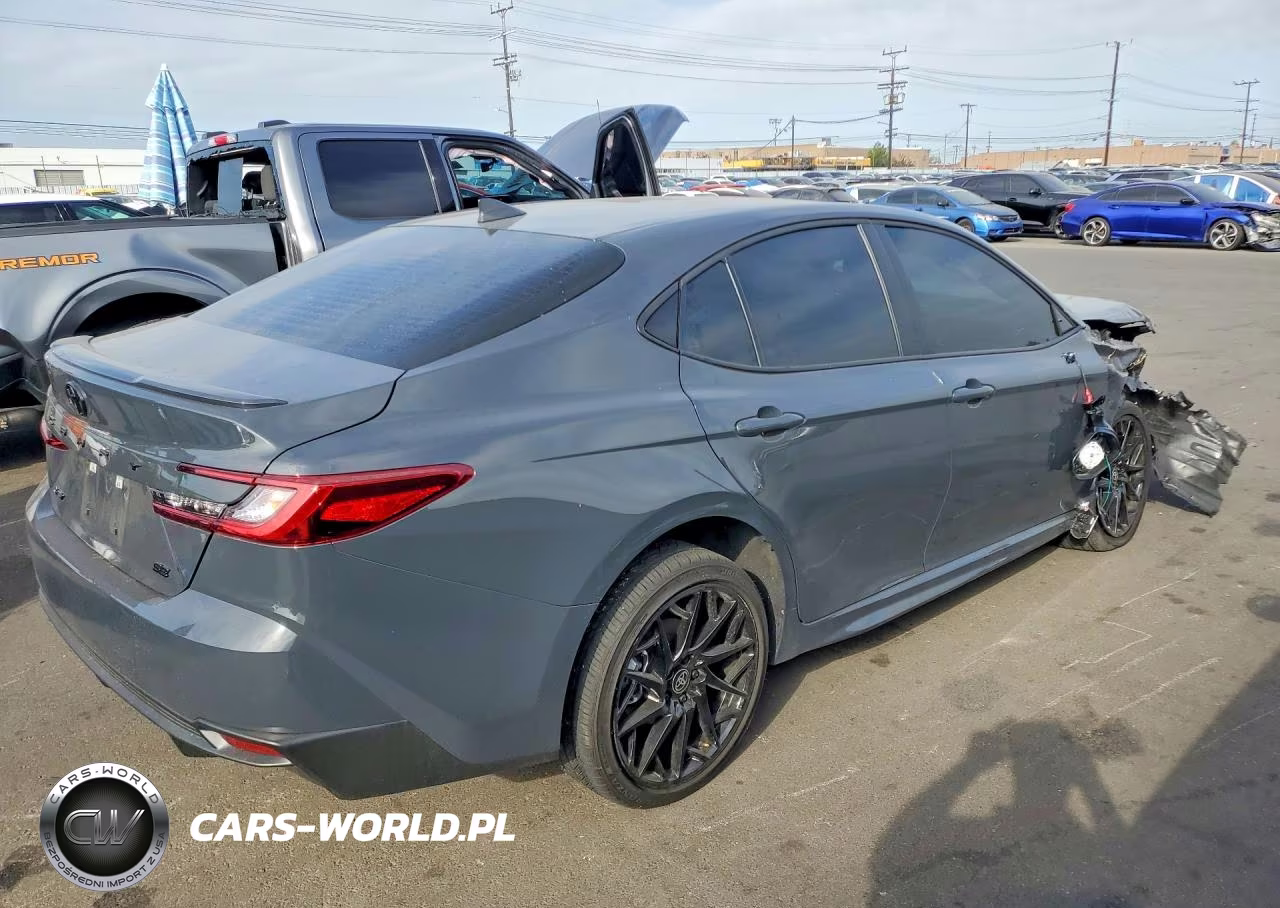2026 Toyota Camry Se VIN:4T1DAACK1TU315335 - 3