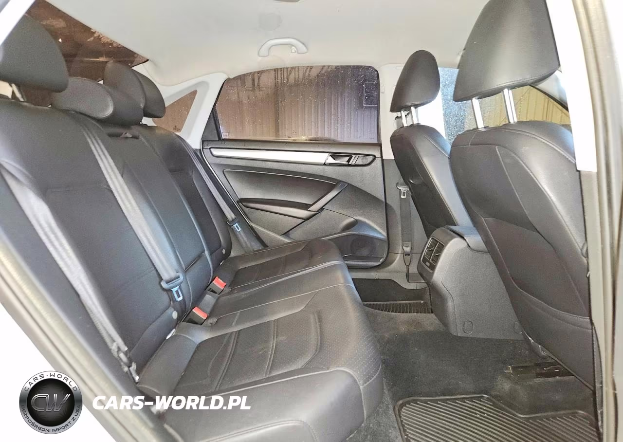 2014 Volkswagen Passat Se VIN:1VWBT7A38EC049645 - 10