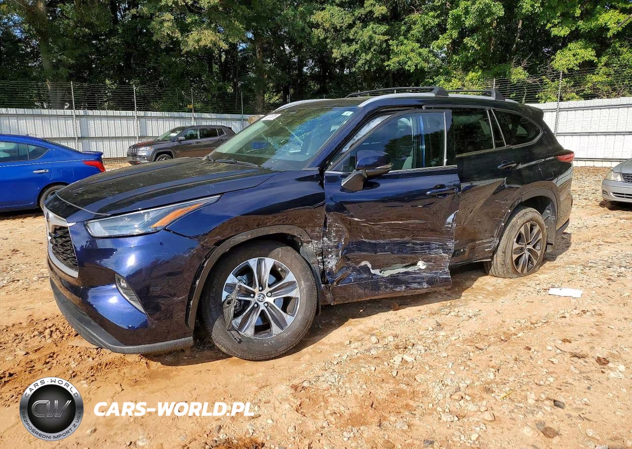 2022 Toyota Highlander Xle VIN:5TDGZRBH1NS575630 - 1