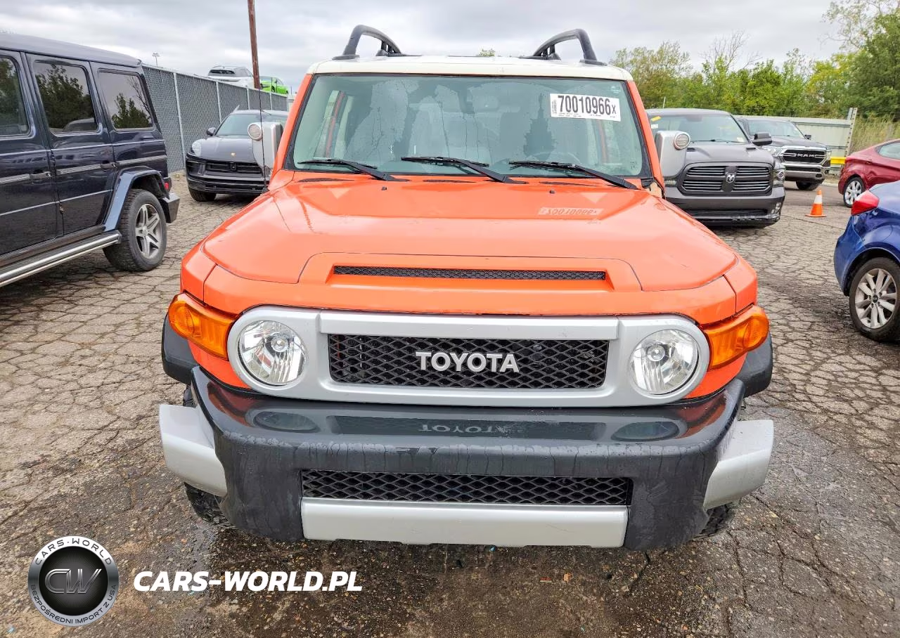 2013 Toyota Fj Cruiser Base VIN:JTEBU4BF8DK173468 - 5