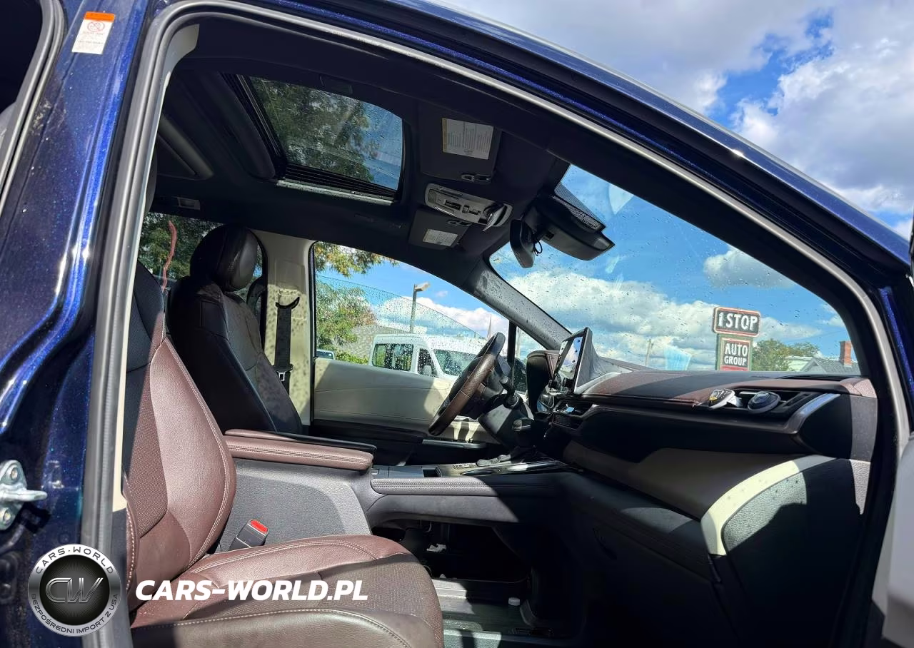 2023 Toyota Sienna Platinum 7-Passenger VIN:5TDESKFC4PS086014 - 10