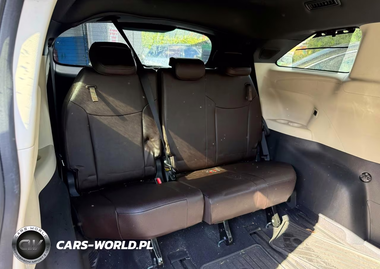 2023 Toyota Sienna Platinum 7-Passenger VIN:5TDESKFC4PS086014 - 6