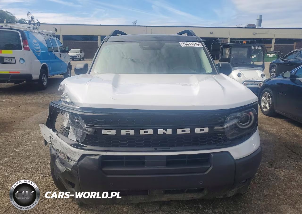 2025 Ford Bronco Sport Outer Banks VIN:3FMCR9CN1SRE33727 - 5