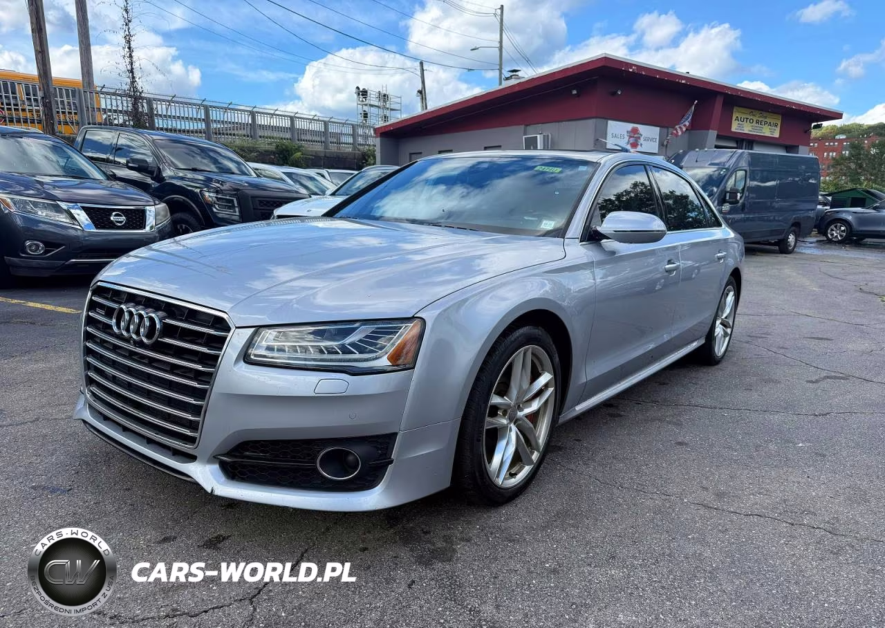2016 Audi A8 L Quattro VIN:WAU43AFDXGN010201 - 1