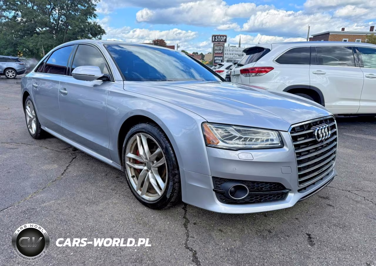 2016 Audi A8 L Quattro VIN:WAU43AFDXGN010201 - 4