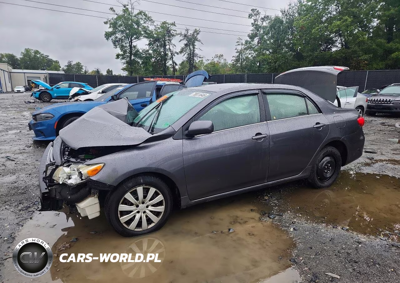 2013 Toyota Corolla Le – zdjęcie 1 z 12