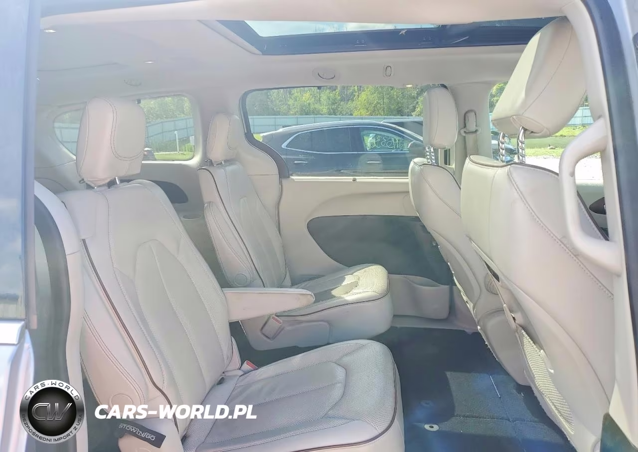 2019 Chrysler Pacifica Limited VIN:2C4RC1GG8KR552040 - 11