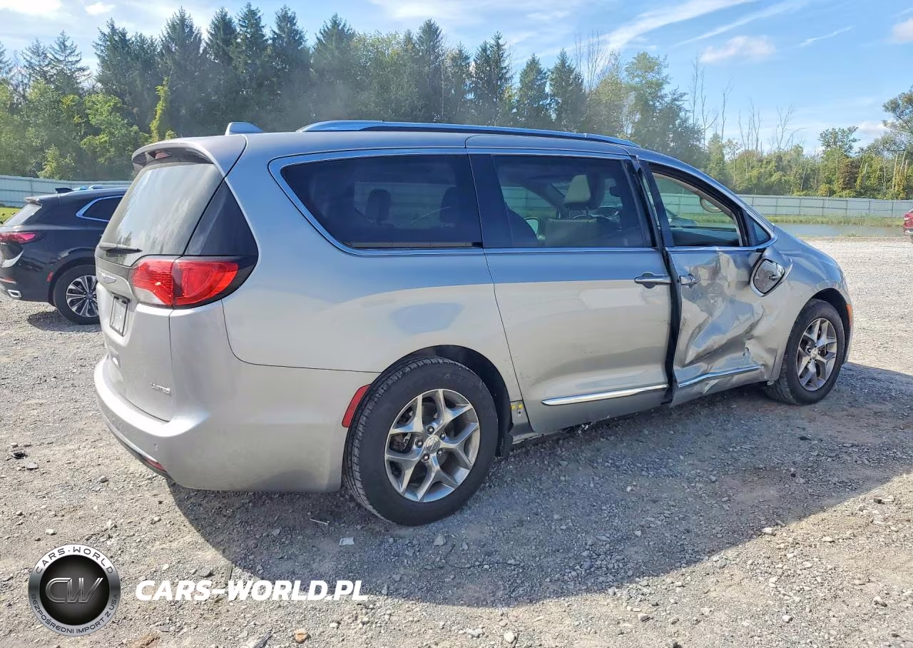 2019 Chrysler Pacifica Limited VIN:2C4RC1GG8KR552040 - 3