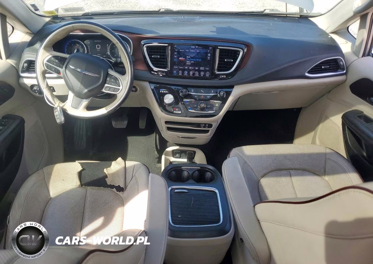 2019 Chrysler Pacifica Limited VIN:2C4RC1GG8KR552040 - 8