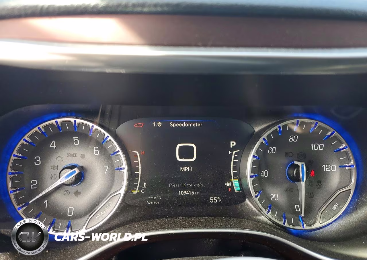 2019 Chrysler Pacifica Limited VIN:2C4RC1GG8KR552040 - 9