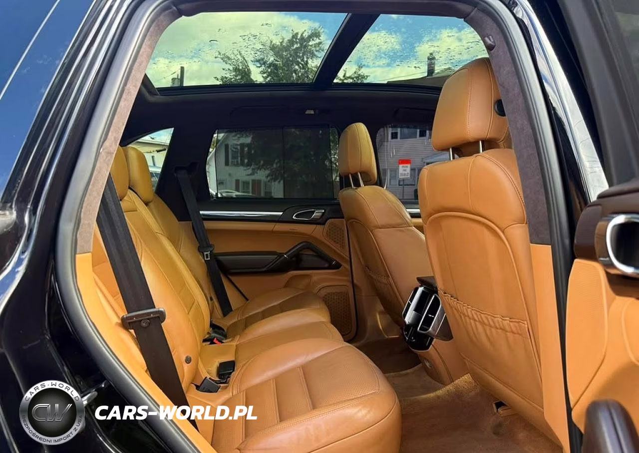 2016 Porsche Cayenne Turbo VIN:WP1AC2A2XGLA88408 - 10