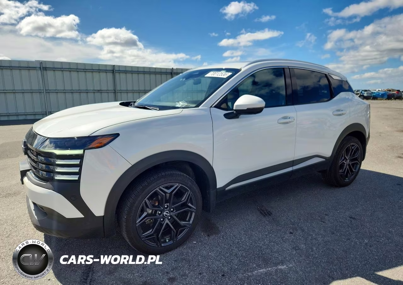 2025 Nissan Kicks Sr
