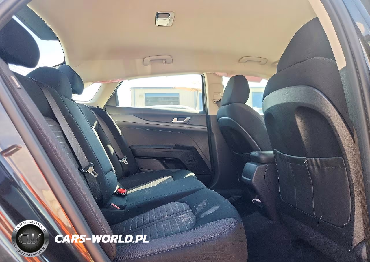 2025 Kia K5 Lxs VIN:KNAG24J7XS5335734 - 10