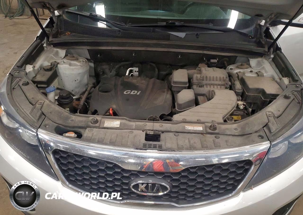 2012 Kia Sorento Lx VIN:5XYKTCA68CG225849 - 12