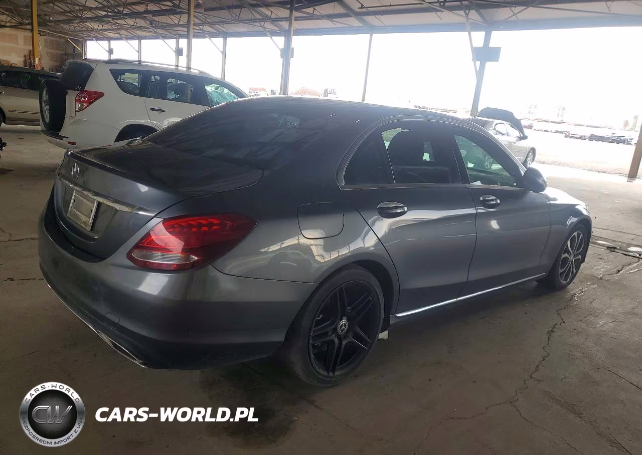 2017 Mercedes-Benz C 300 VIN:55SWF4JB8HU192523 - 3
