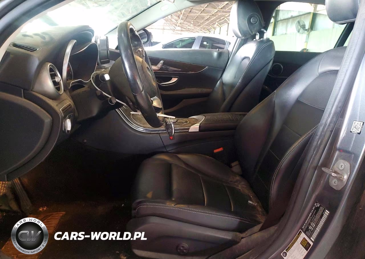 2017 Mercedes-Benz C 300 VIN:55SWF4JB8HU192523 - 7
