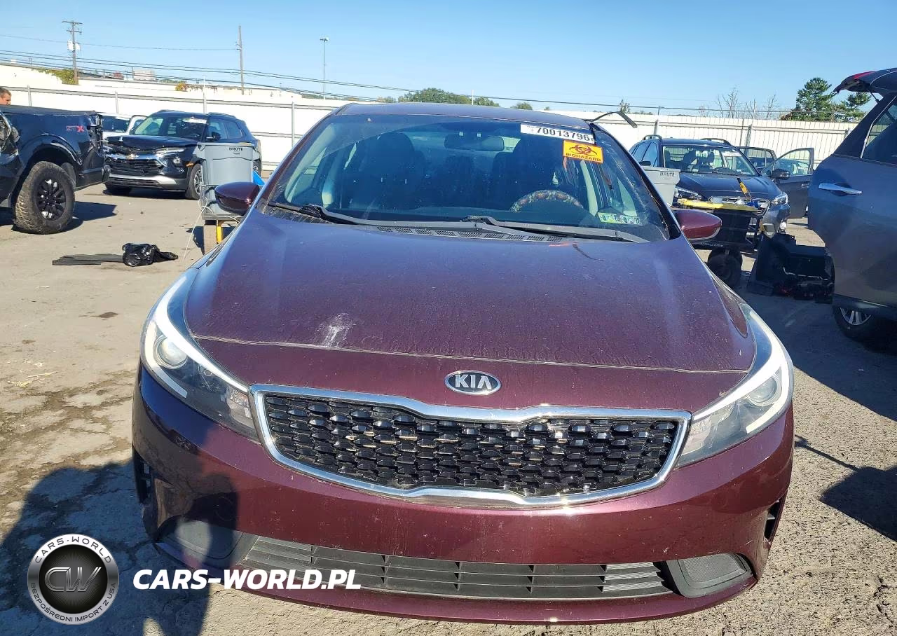 2018 Kia Forte Lx VIN:3KPFL4A7XJE196655 - 5