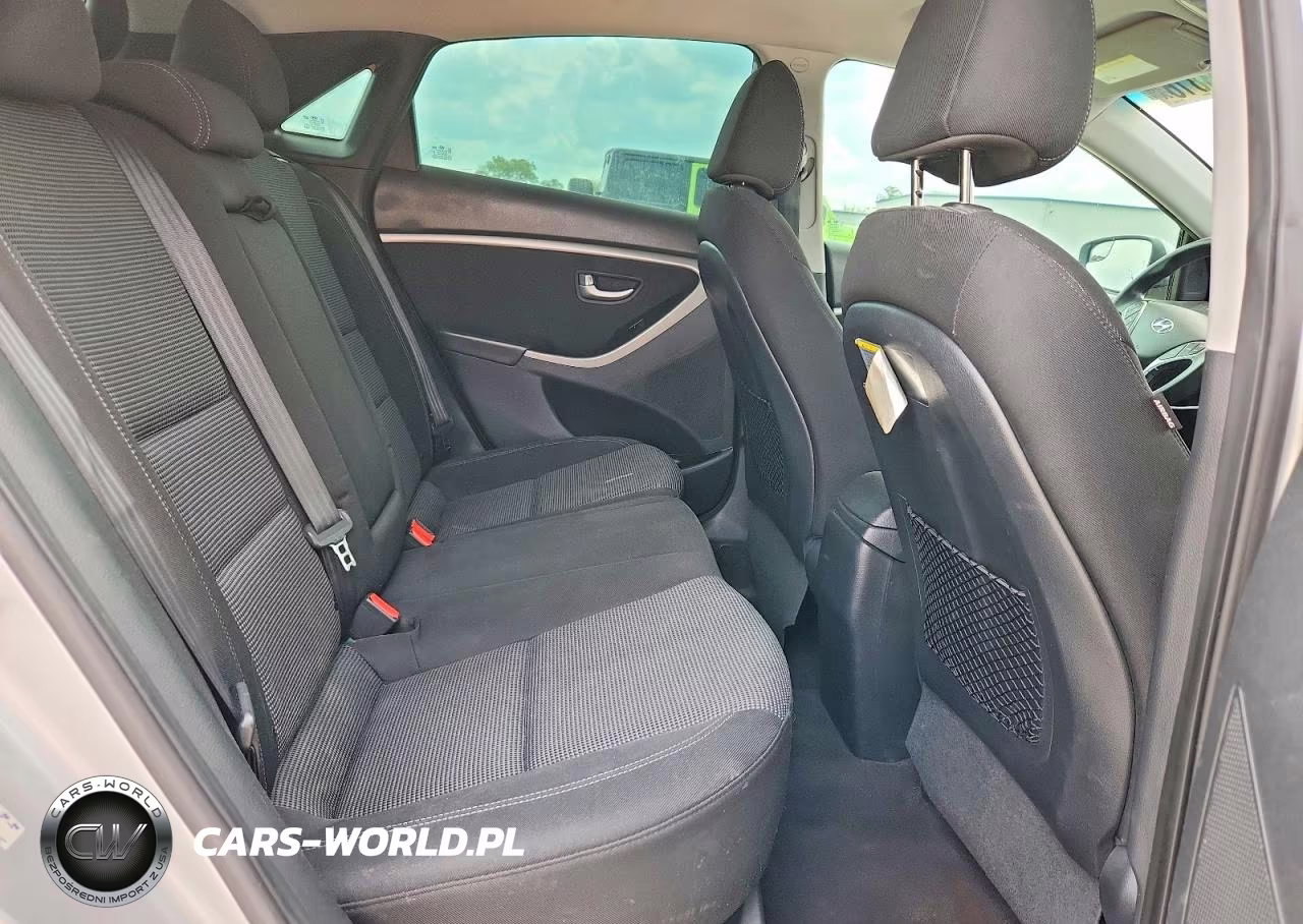 2017 Hyundai Elantra Gt Base VIN:KMHD35LH8HU373326 - 10