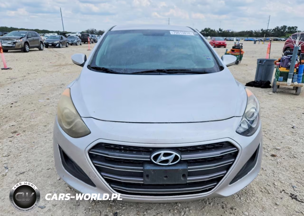 2017 Hyundai Elantra Gt Base VIN:KMHD35LH8HU373326 - 5