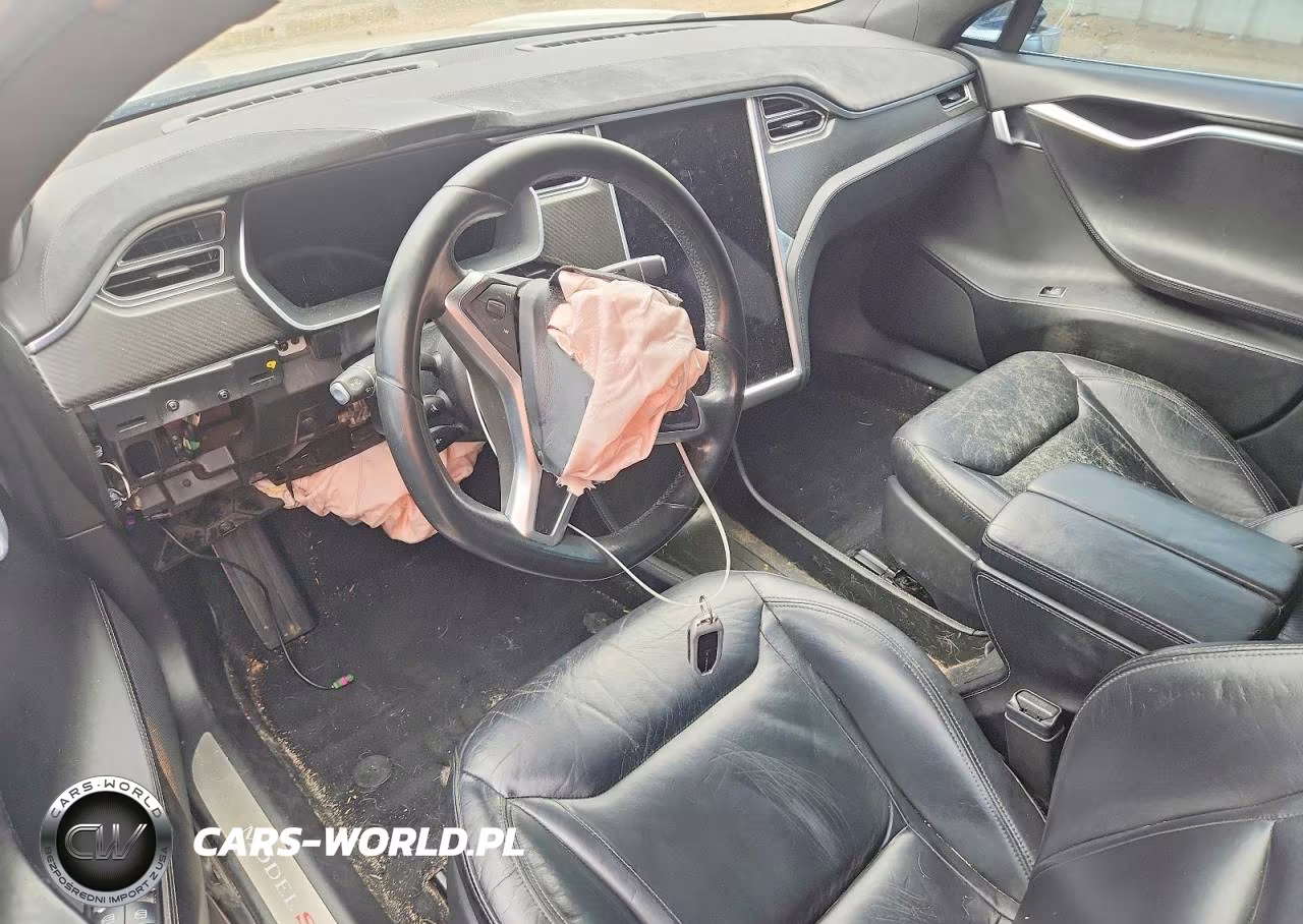 2015 Tesla Model S VIN:5YJSA1E4XFF113990 - 8