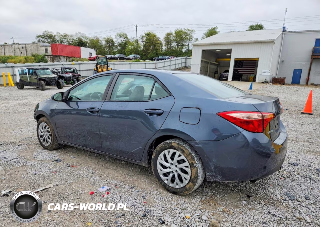 2017 Toyota Corolla Le VIN:2T1BURHE1HC886607 - 2