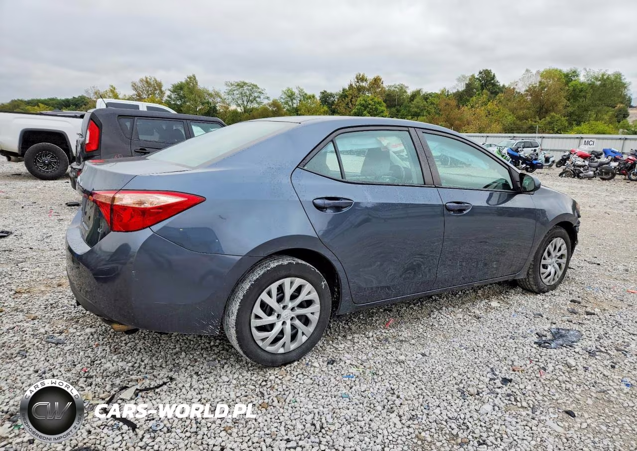 2017 Toyota Corolla Le VIN:2T1BURHE1HC886607 - 3