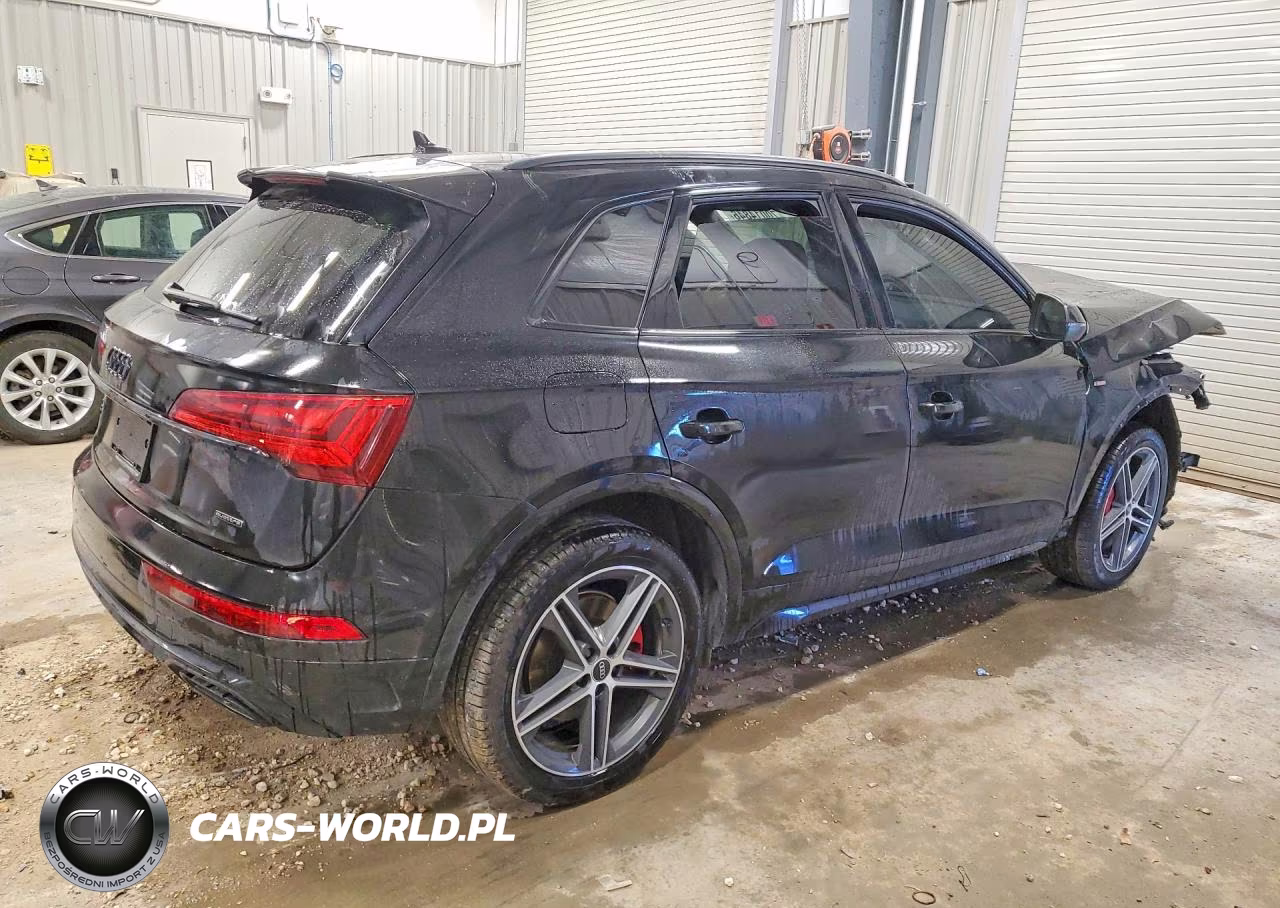 2025 Audi Q5 E Premium Plus 55 VIN:WA1E2AFY4S2066300 - 3
