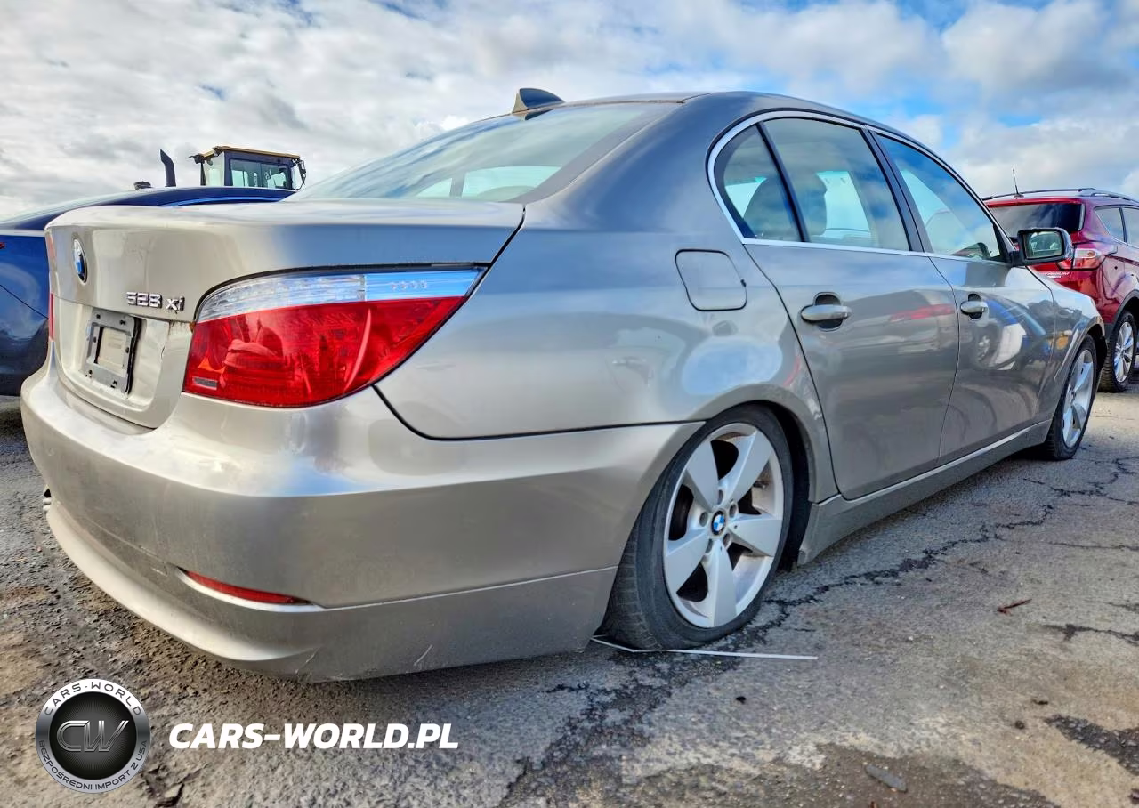 2008 BMW 528 Xi VIN:WBANV13588CZ56225 - 3