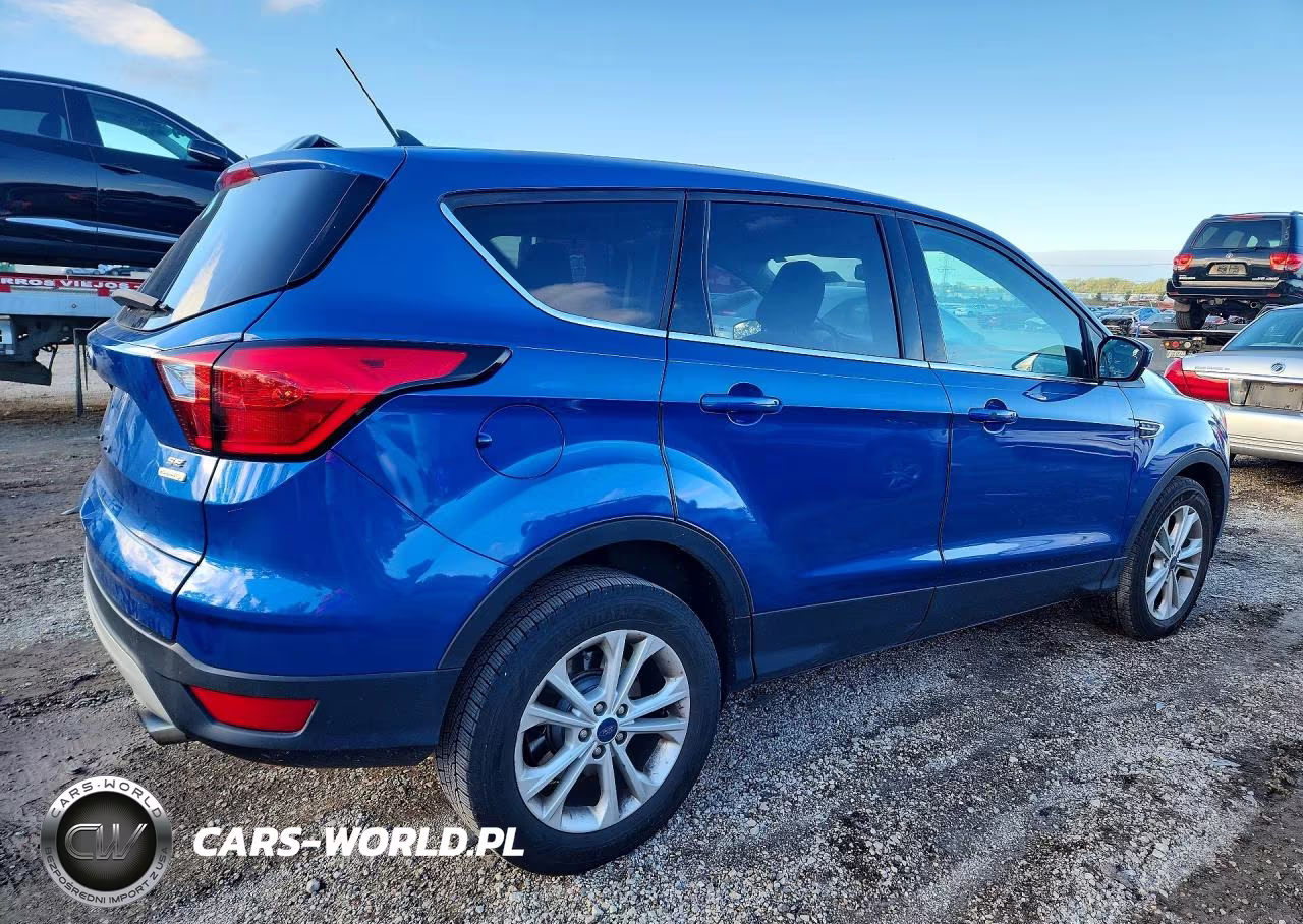 2019 Ford Escape Se VIN:1FMCU0GD2KUB96766 - 3