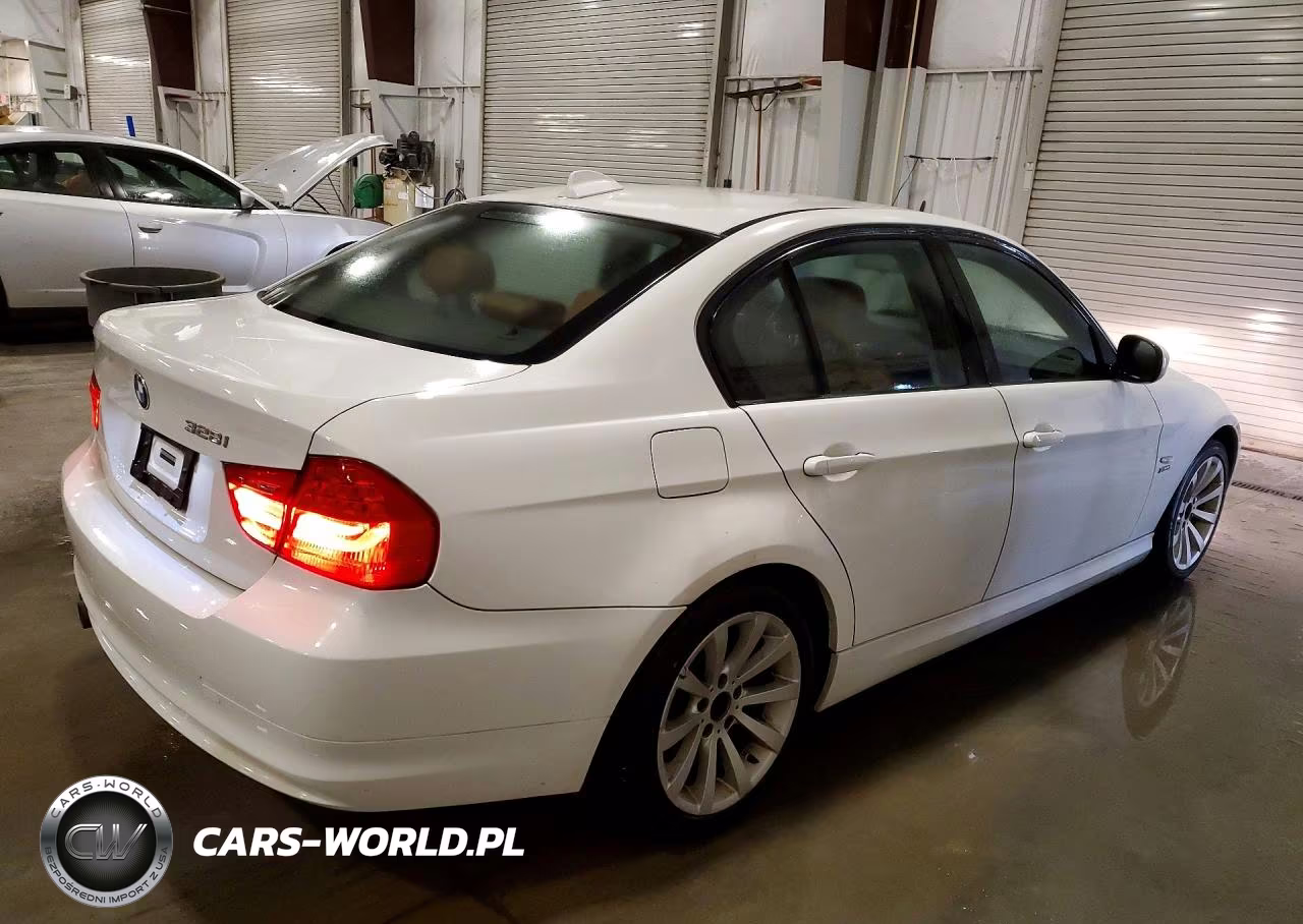2011 BMW 328 Xi VIN:WBAPK7C57BA818344 - 3