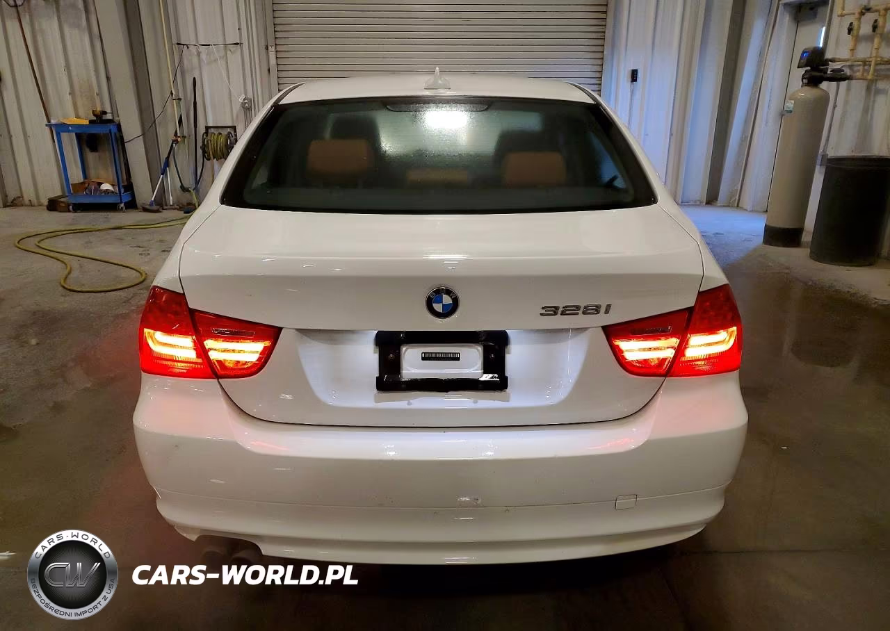 2011 BMW 328 Xi VIN:WBAPK7C57BA818344 - 6