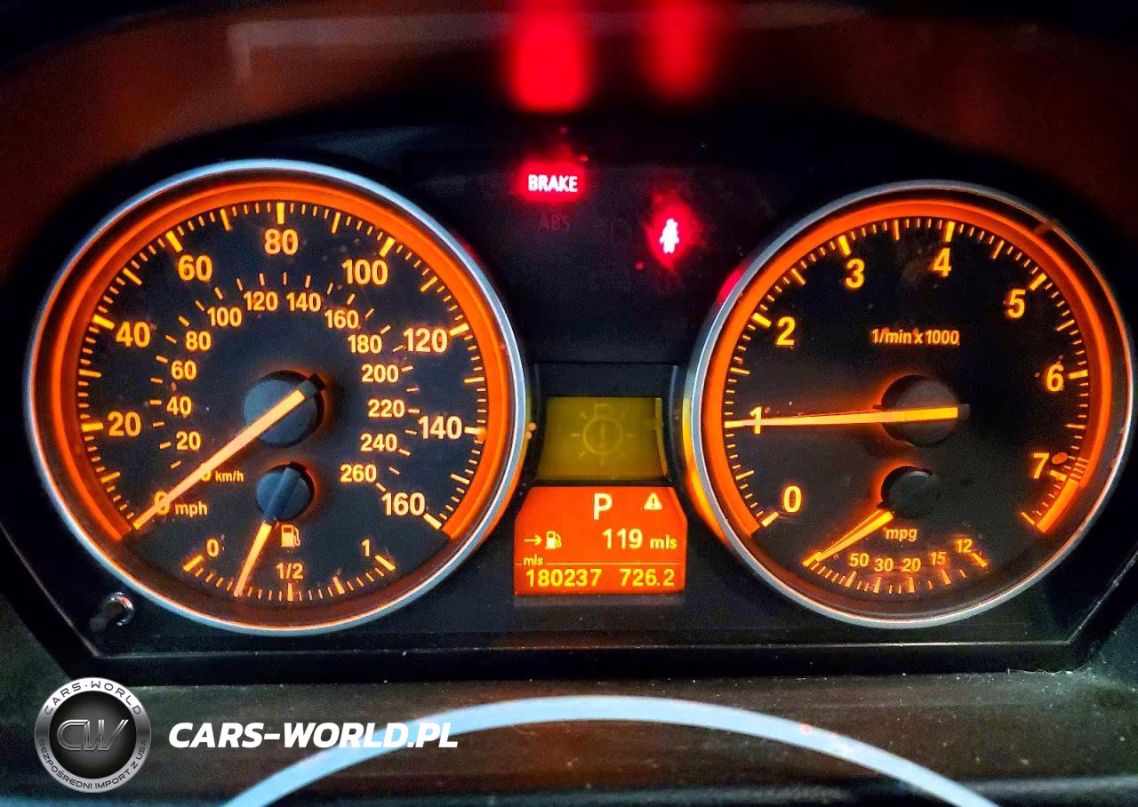 2011 BMW 328 Xi VIN:WBAPK7C57BA818344 - 9