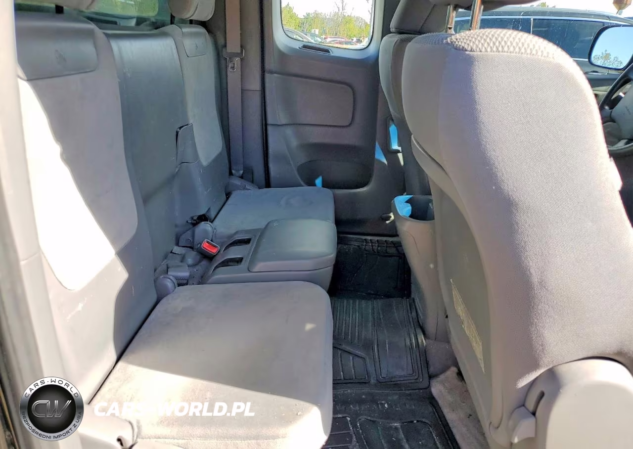 2010 Toyota Tacoma Access Cab VIN:5TEUX4EN0AZ743848 - 10