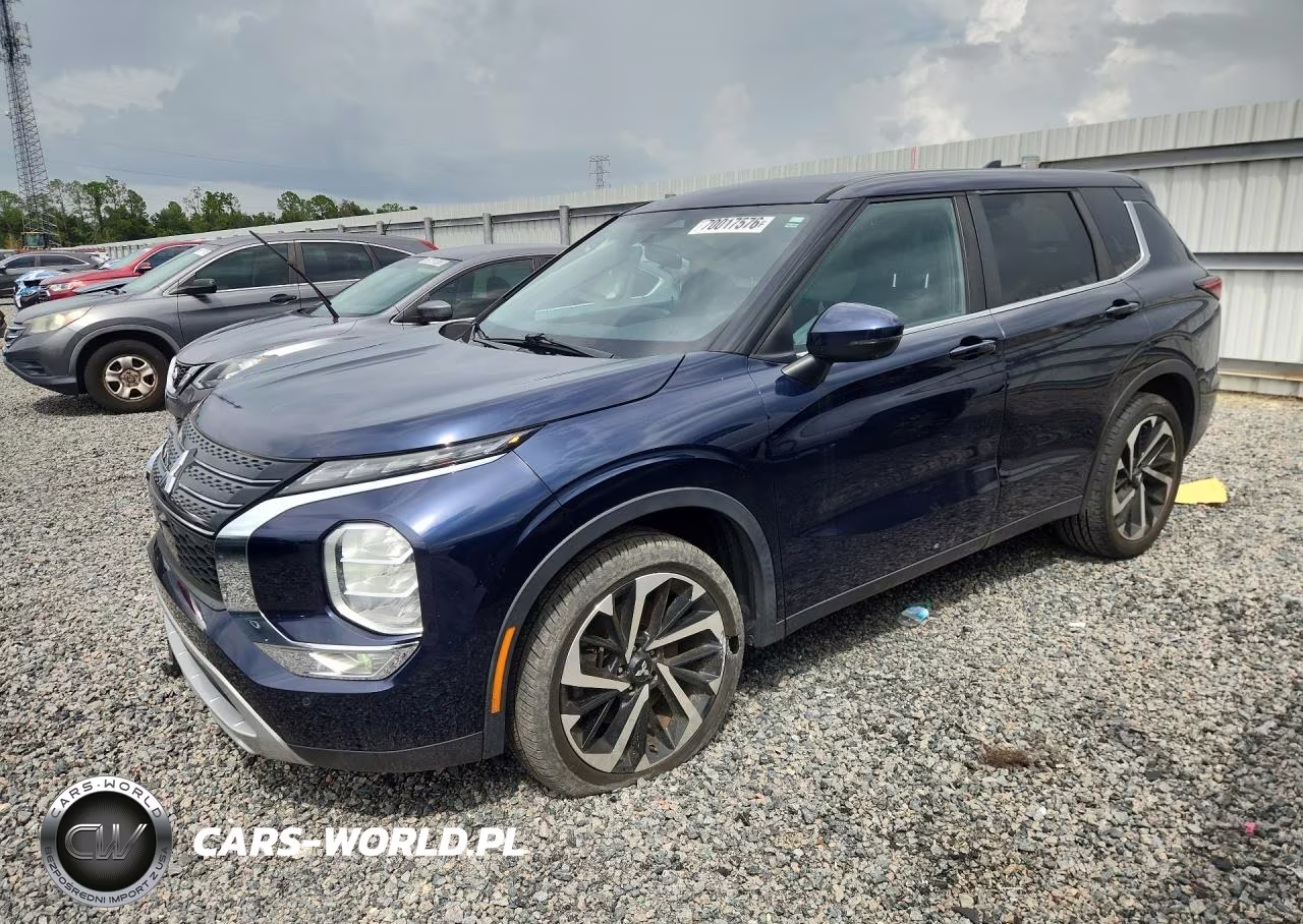 2022 Mitsubishi Outlander Se