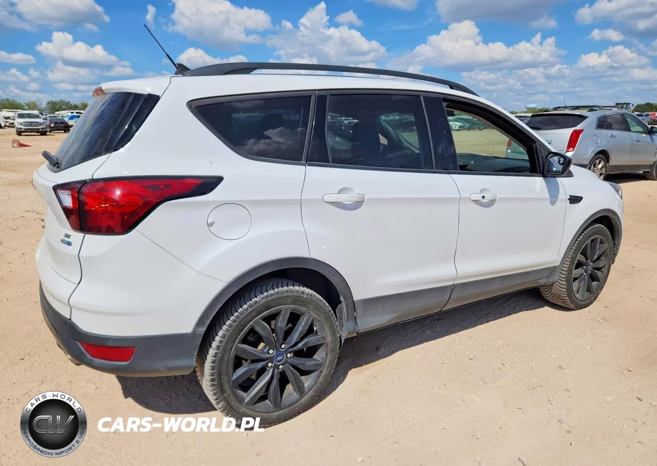 2019 Ford Escape Se VIN:1FMCU9GD5KUB07373 - 3