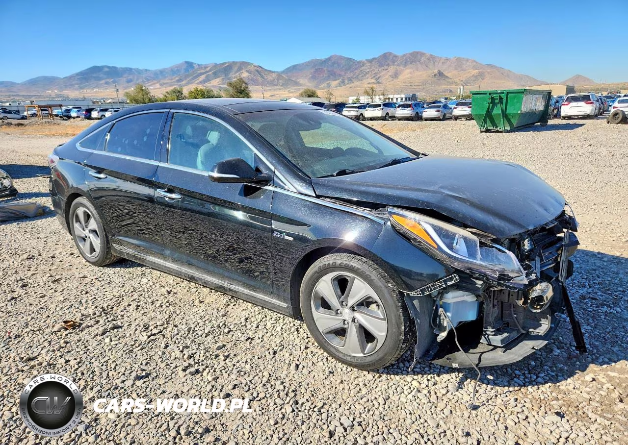 2016 Hyundai Sonata Hybrid Limited VIN:KMHE34L11GA033338 - 4