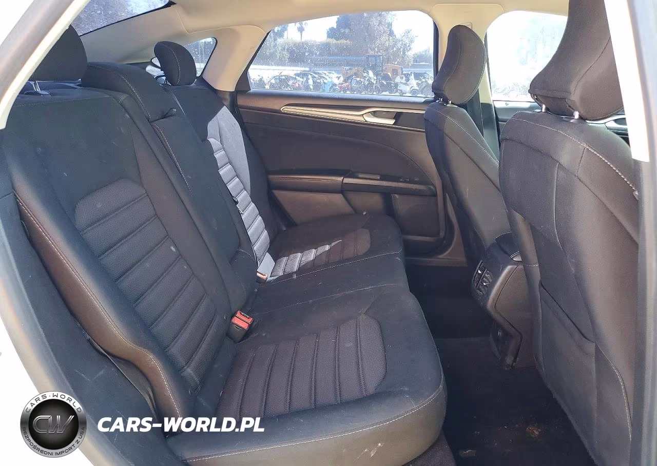 2018 Ford Fusion Se VIN:3FA6P0HD1JR218680 - 10
