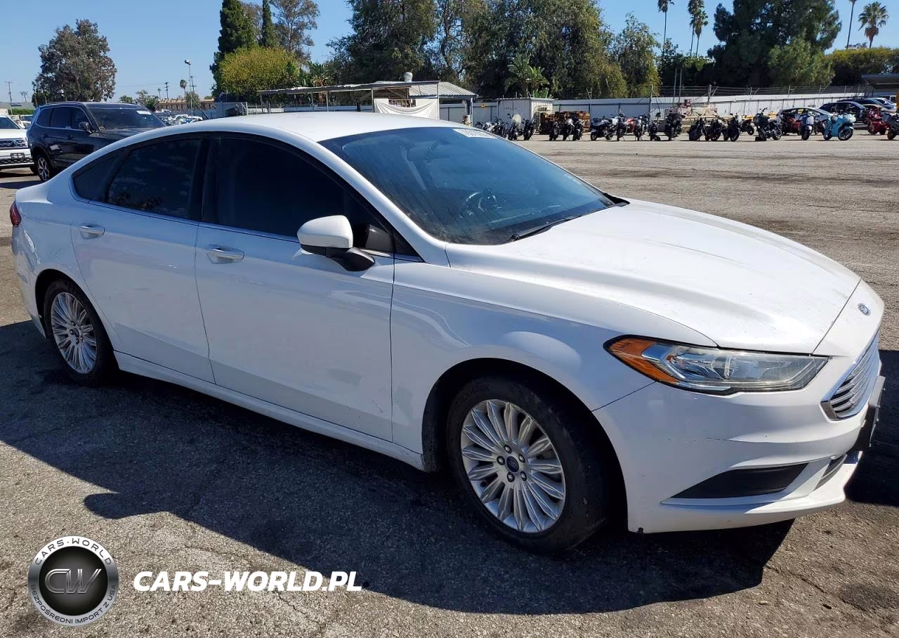 2018 Ford Fusion Se VIN:3FA6P0HD1JR218680 - 4