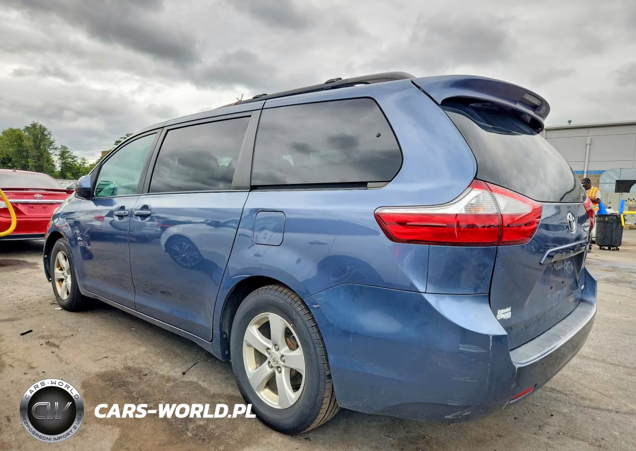 2017 Toyota Sienna Le VIN:5TDKZ3DC4HS776290 - 2
