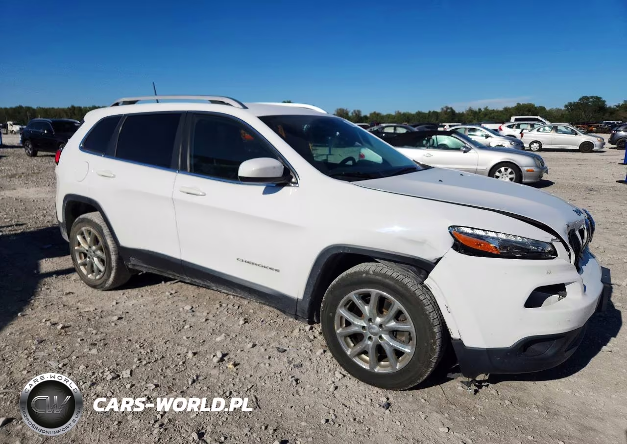 2017 Jeep Cherokee Latitude VIN:1C4PJLCB6HD232696 - 4