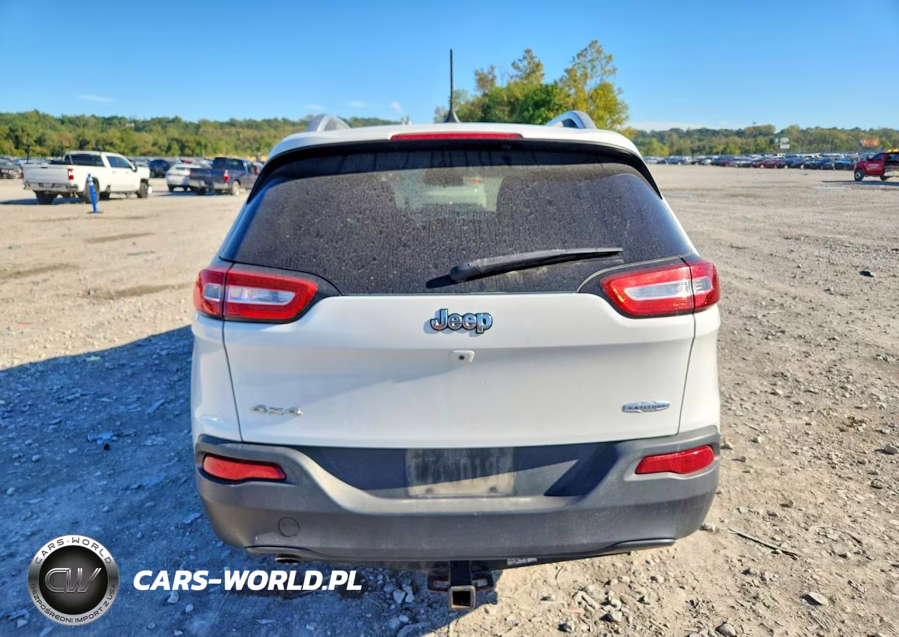 2017 Jeep Cherokee Latitude VIN:1C4PJLCB6HD232696 - 6