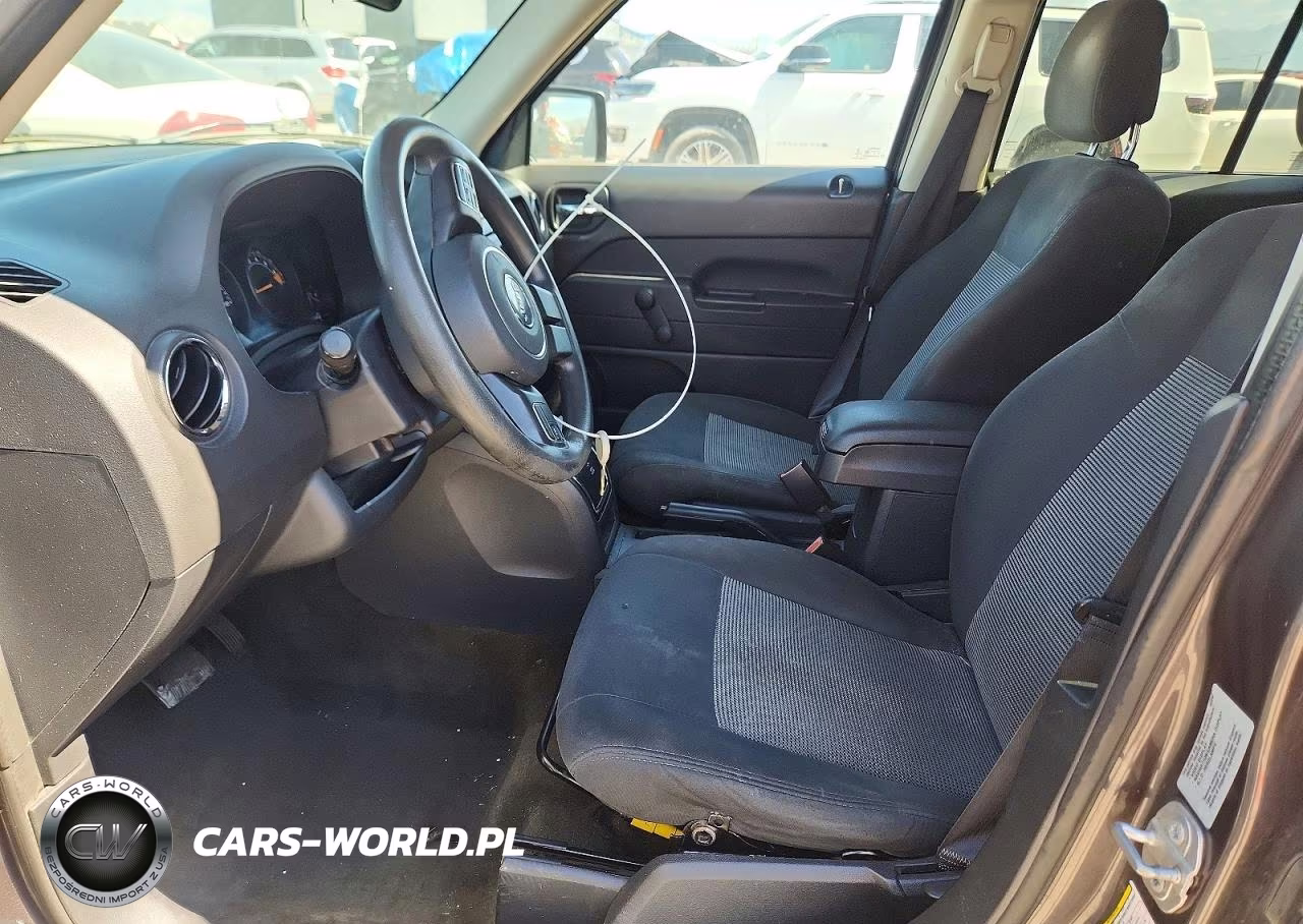 2016 Jeep Patriot Sport VIN:1C4NJPBB4GD749297 - 7